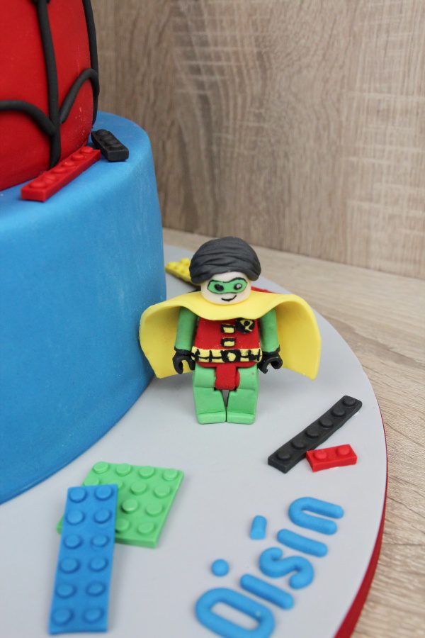 Lego Superheroes Birthday Cake No.K042 - Image 4