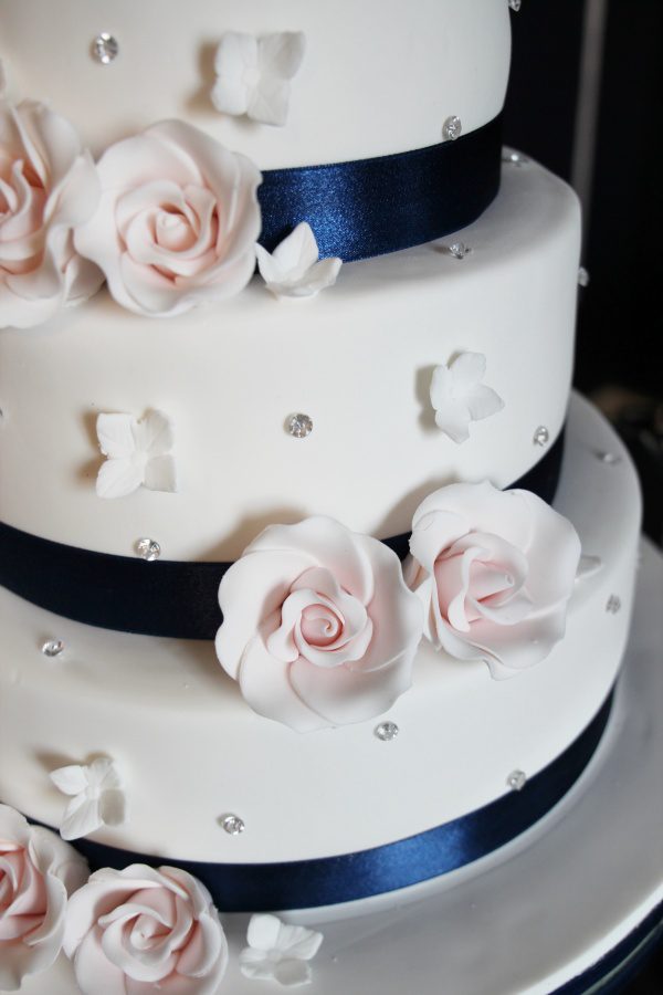 Pink Roses and Diamonds Wedding Cake No.W092 - Image 2