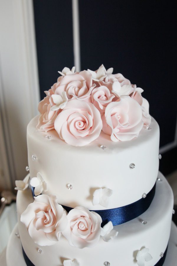 Pink Roses and Diamonds Wedding Cake No.W092 - Image 3