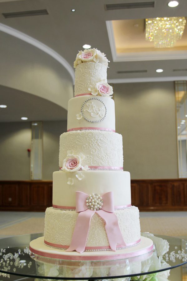 Wedding Cake with Piping Design and Bow No.W148 - Image 2