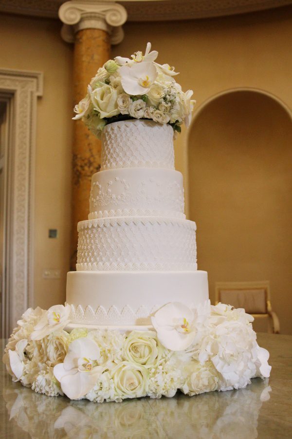 White Lace and Flowers Wedding Cake No.W071 - Image 3