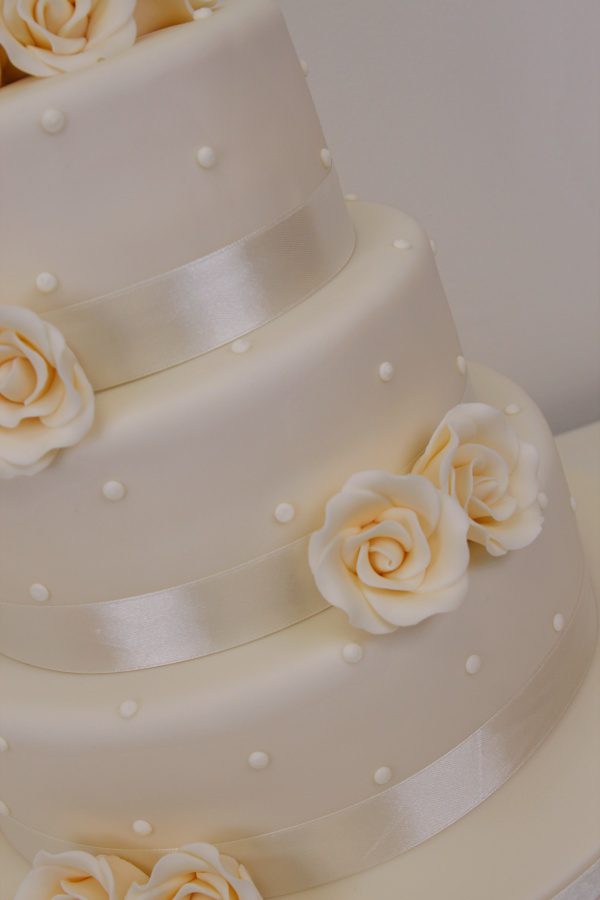 Wedding Cake with Ivory Roses and Ivory Ribbon No.W273 - Image 4