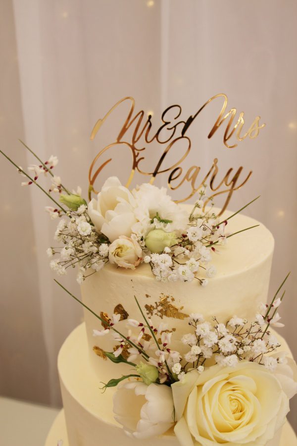 Buttercream Cake with Ivory Roses and Gold Leaf No.W304 - Image 2