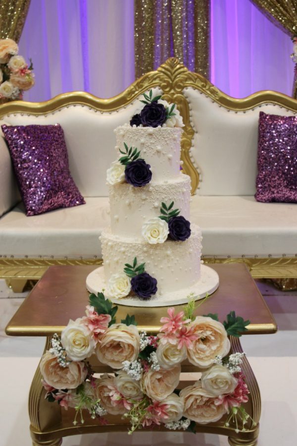 Buttercream Cake with Pearls and Sugar Flowers No.W246 - Image 2