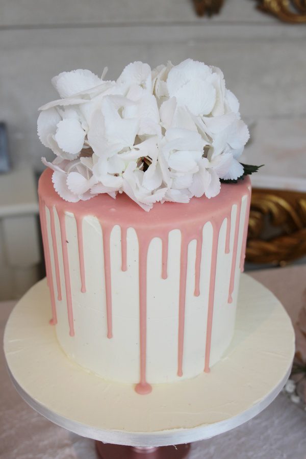 Buttercream Style Wedding Cake Table No.W139 - Image 2