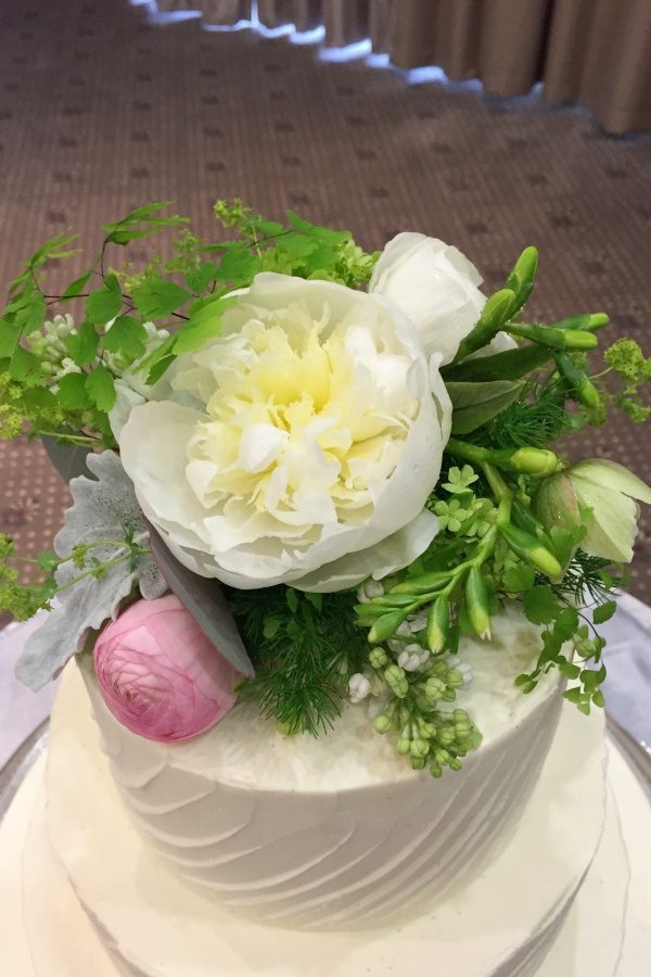 Buttercream Wedding Cake with Flowers on Top No.W141 - Image 3