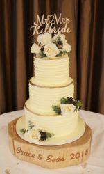 Buttercream Wedding Cake with Fresh Flowers and Gold Paint No.W017ap