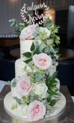 Buttercream Wedding Cake with Lines and Flowers No.W325p