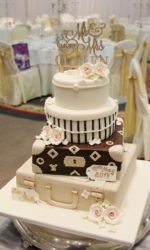 LV Vintage Suitcase Wedding Cake No.W147ap