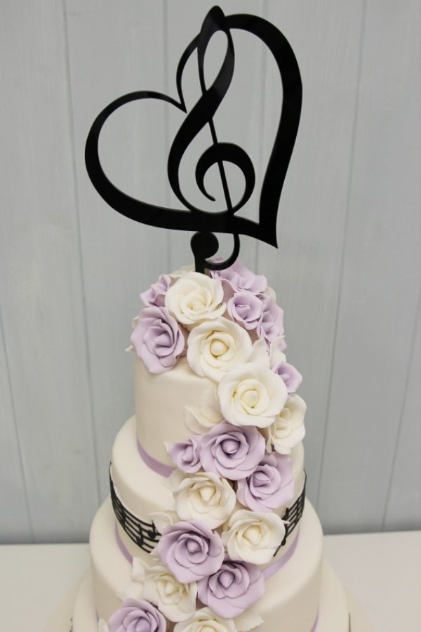 Cascading Roses with Music Notes Wedding Cake No.W131 - Image 4
