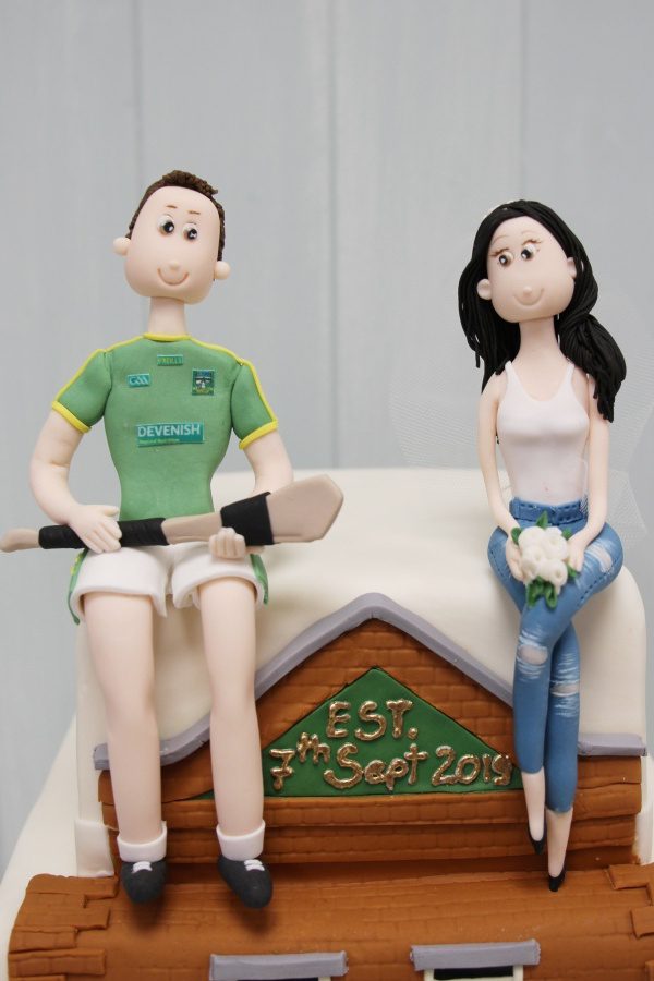 Irish Pub Wedding Cake No.W104 - Image 3