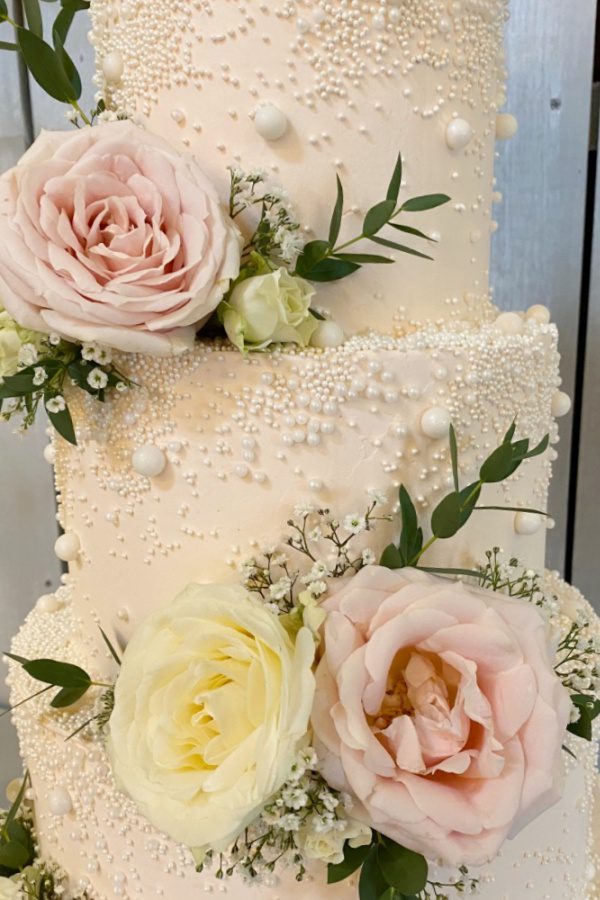 Soft Pink and Pearls Buttercream Cake No.W242 - Image 4