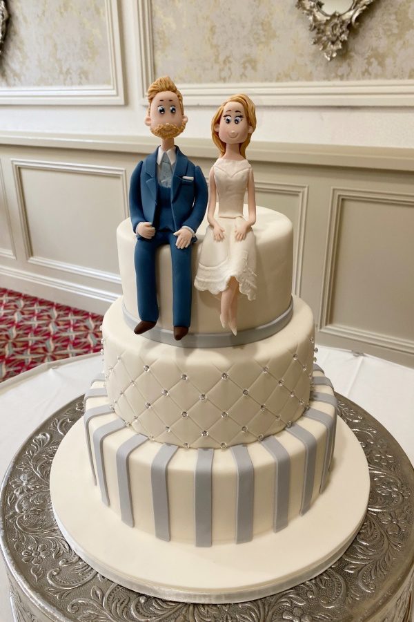 Wedding Cake with Silver Stripes and Diamonds No.W213 - Image 3