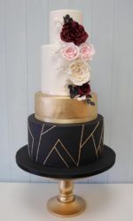 Black and Gold Geometric Design Wedding Cake No.W003p