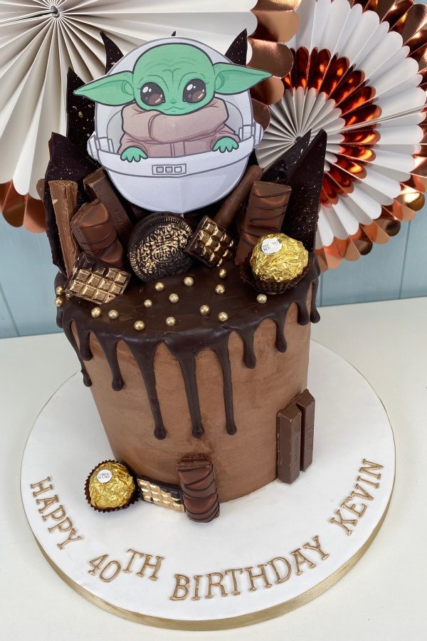 Chocolate Cake with Grogu Topper No.D020 - Image 3