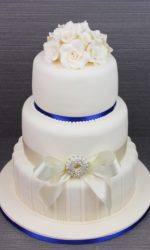 Ivory Stripes and Brooch Wedding Cake No.W167p