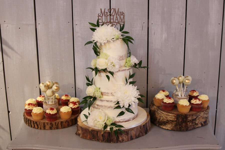 Semi Naked Wedding Cake Table No.W096 - Image 3