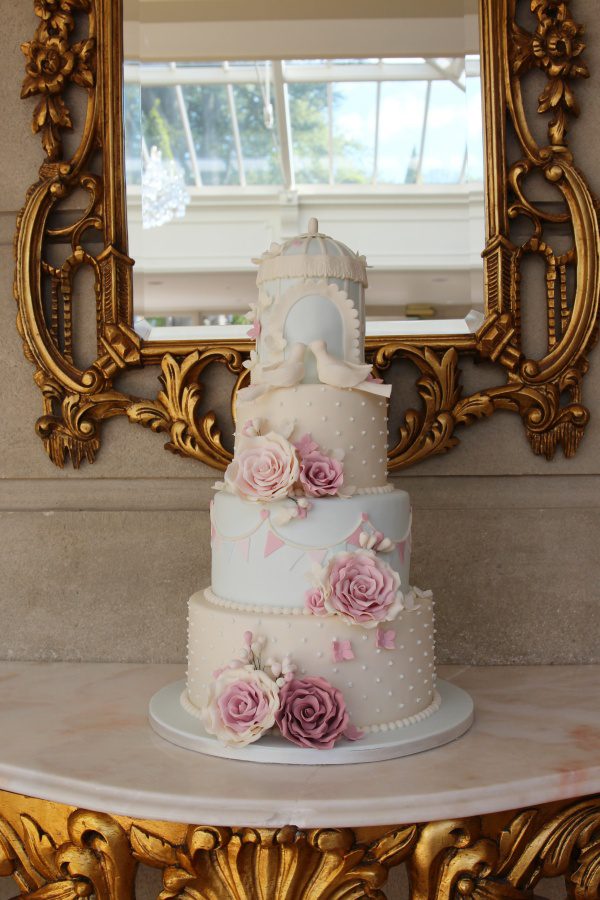 Bird Cage with Doves Wedding Cake No.W149 - Image 2