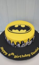 Batman Logo Birthday Cake No.K002mp
