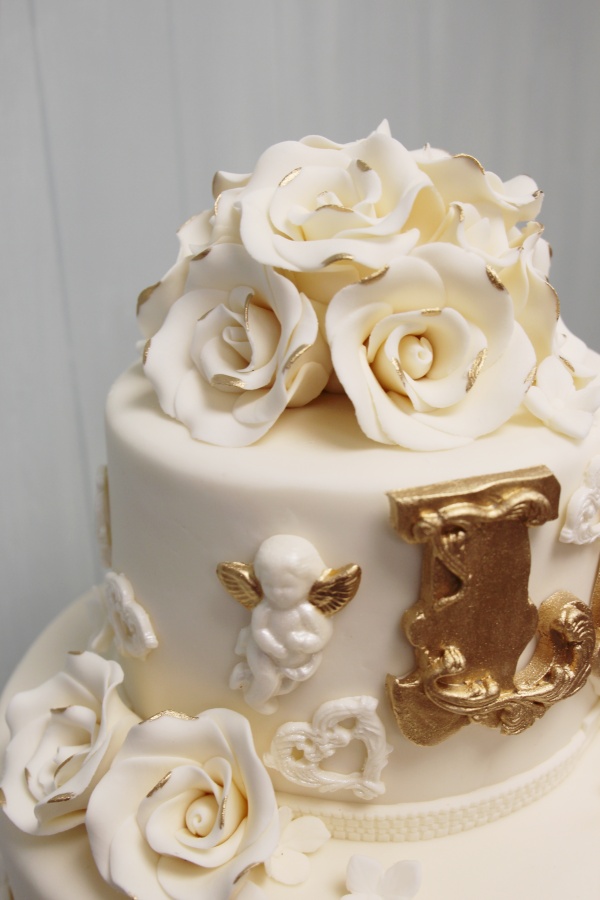 Gold LOVE Engagement Cake No.OCC017 - Image 3