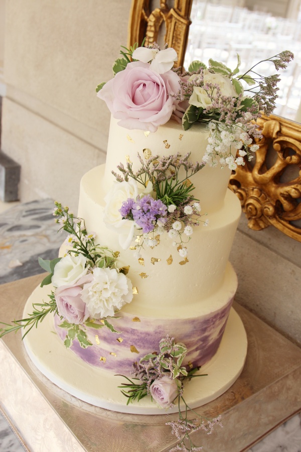 Buttercream Cake with Lilac Marble and Gold Leaf No.W361 - Image 4