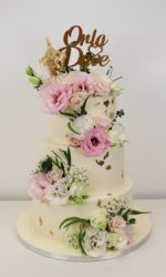 Buttercream Cake with Pastel Flowers and Gold Leaf No.W373