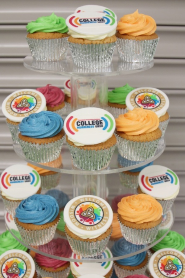 Corporate Cupcakes for College Awareness Week No.COR027 - Image 2