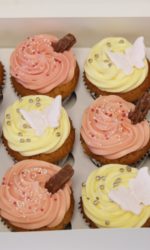 Cupcakes with Pink Butterflies and Chocolate Flakes No.CU004p