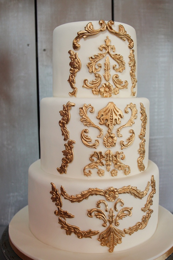 Gold and Ivory Majestic Wedding Cake No.W384 - Image 3