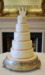 Wedding Cake with Brooch and Feathers No.W419