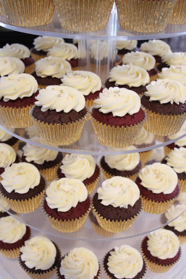 The Simpsons Wedding Cupcake Tower No.W448 - Image 2