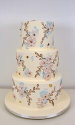 Wedding Cake Beige Flowers and Gold Leaf No.W451