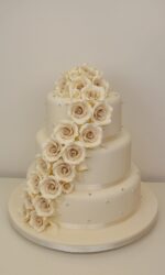 Wedding Cake with Beige Cascading Roses No.W239a