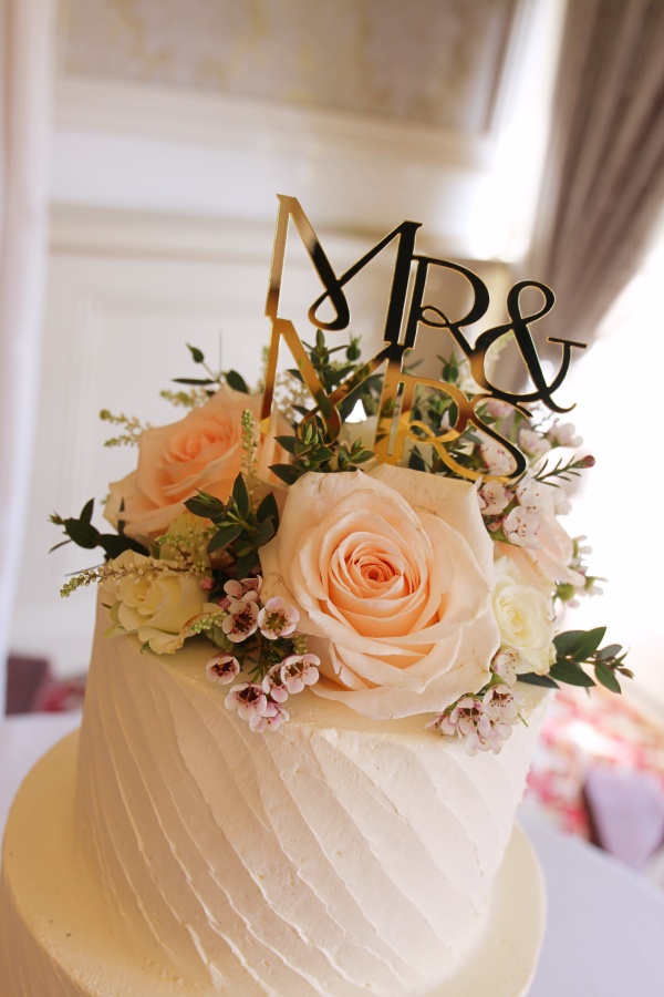 Buttercream Wedding Cake with Soft Lines No.W456