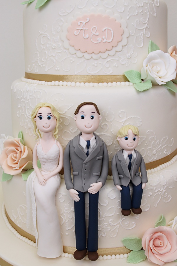 Wedding Cake with Peach Roses and Gold Ribbon No.W457