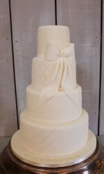 Ivory Wedding Cake with Bow No.W462