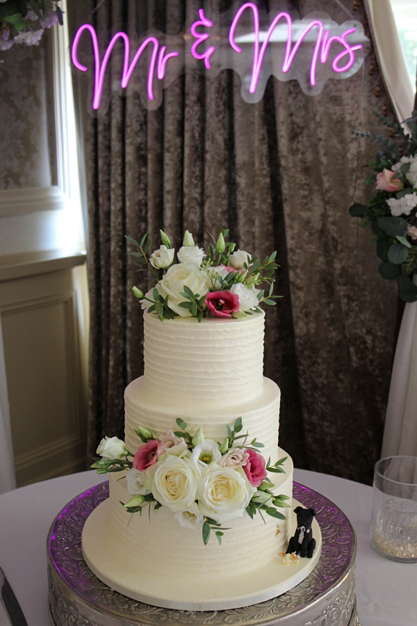 Buttercream Wedding Cake with Dog Cake Topper No.W471 - Image 5