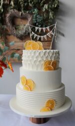 Buttercream Wedding Cake with Dried Orange Slices No.W475