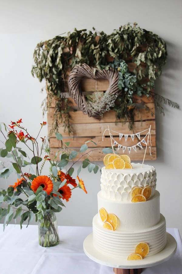 Buttercream Wedding Cake with Dried Orange Slices No.W475 - Image 4