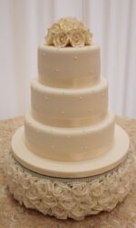Wedding Cake with Roses and Dots No.W030