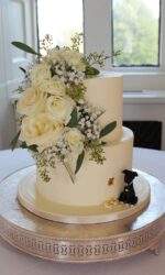 Smooth Buttercream Cake with Ivory Roses No.W484