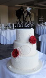 Wedding Cake with Piped Lace and Red Roses No.W487