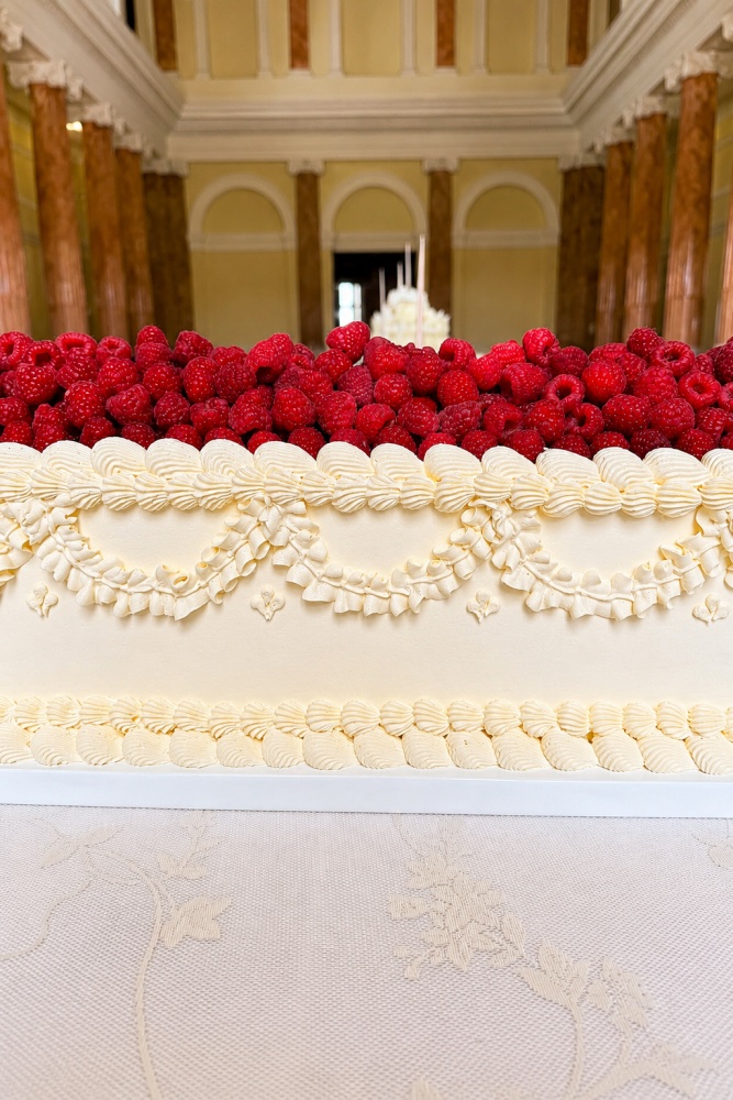 Raspberry Rectangular Wedding Cake No.W504 - Image 4