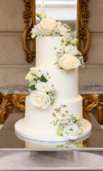 Timeless Ivory Wedding Cake No.W510